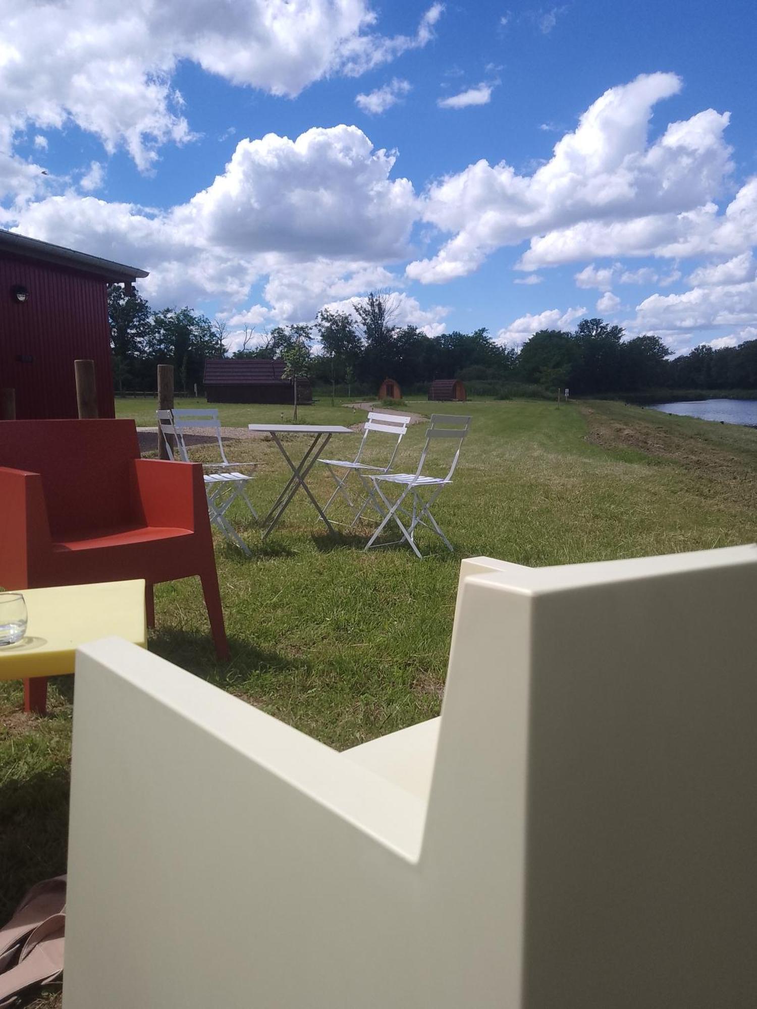 La Halte Du Canal Luthenay-Uxeloup Exterior foto